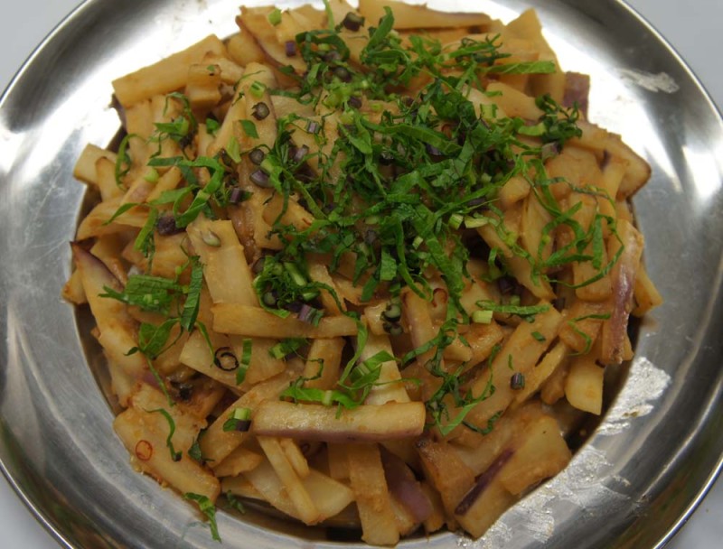 北の庄菜の味噌バター炒め