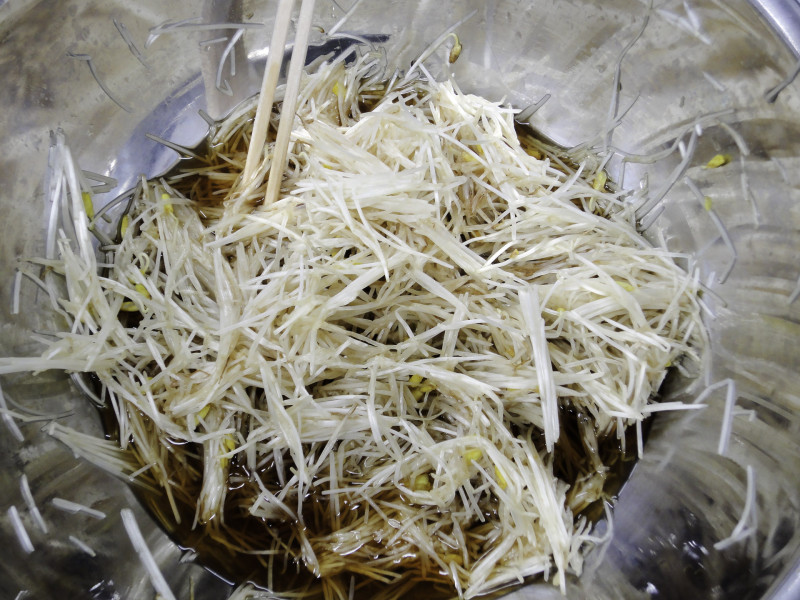 大鰐温泉もやしサラダ