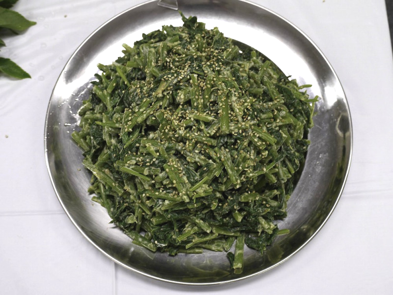 あしたばのごまあえ